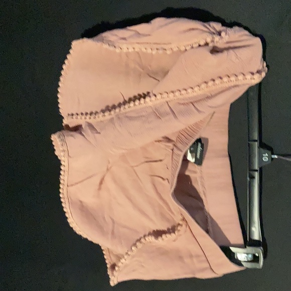 Woman’s open sided shorts - Picture 3 of 3